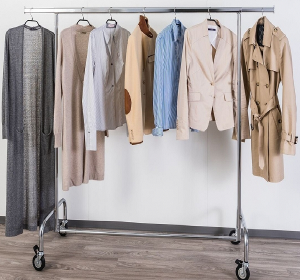 Kleiderständer Maxi XXL 140 cm Breit 156 cm Hoch mit 4 grossen 80 mm Rollen stabile Hängegarderobe Rollständer Konfektionsständer Chrome Art Nr 11 140 80